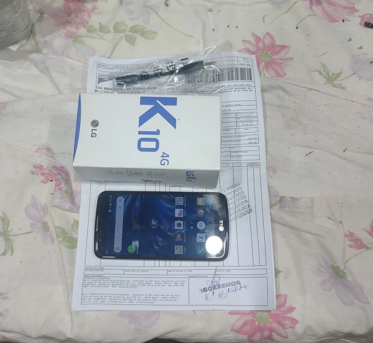 Celular LG k10 tv bem conservado.