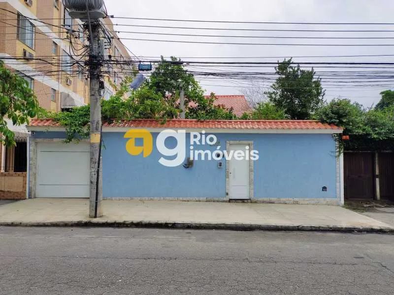 Casa de rua : Linear / Residencial / Bangu