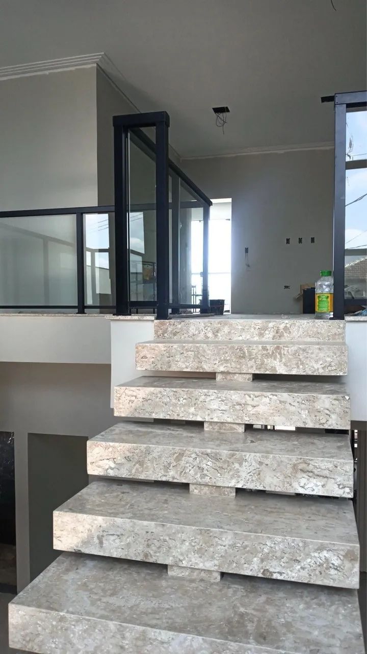 Escada em mármore bege Bahia 