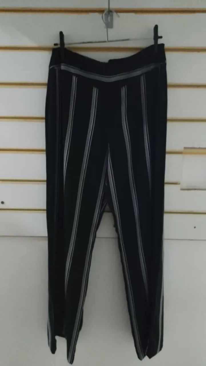 Calça feminina com listras 