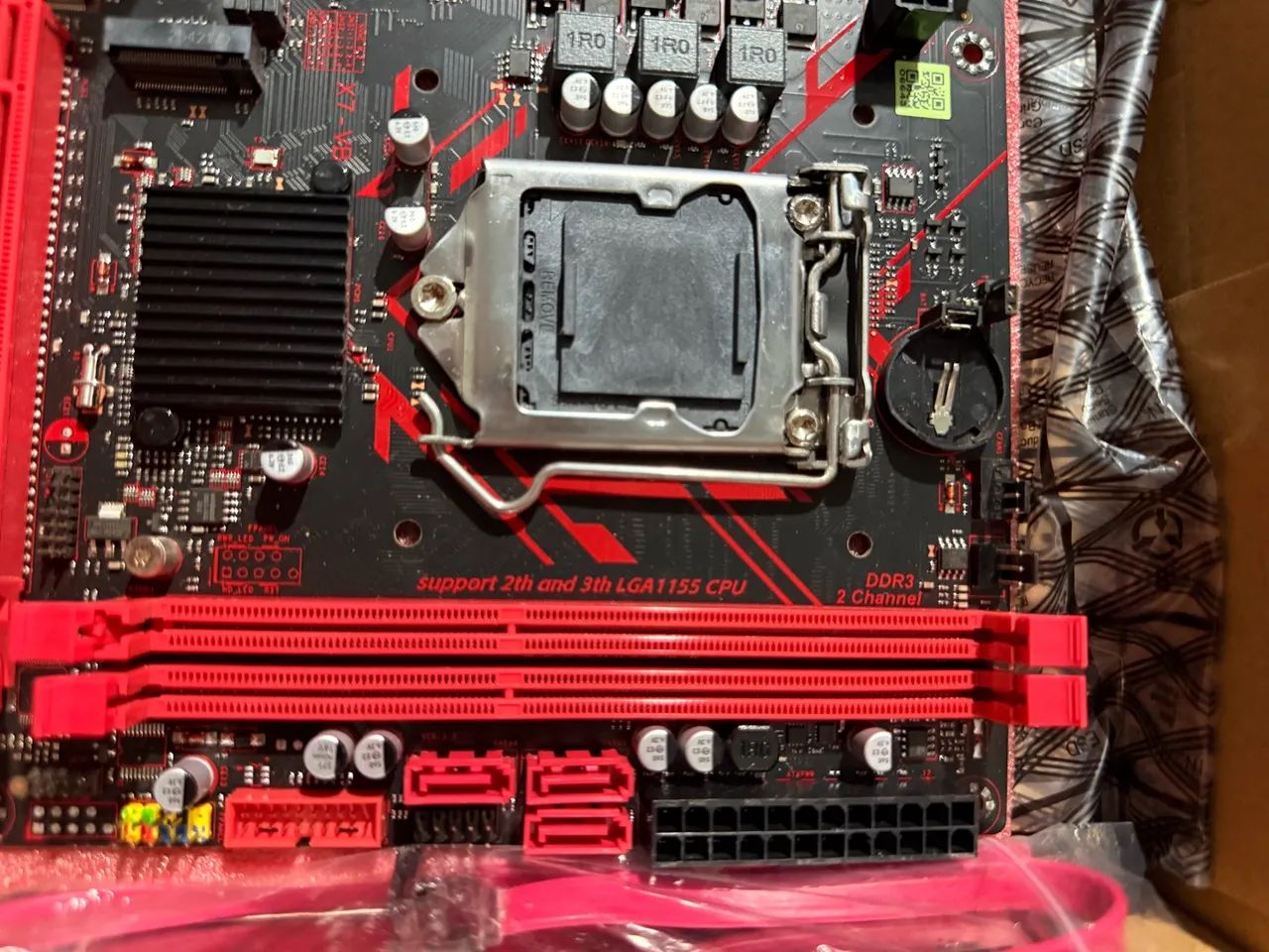 Placa-mãe LGA1155 DDR3 Intel 2ª e 3ª geração com caixa - Foto 4