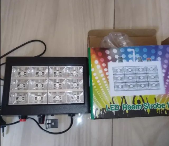 Strobo 12 Leds Rgb/Colorido 15w Rítmico Bivolt Automático - Foto 4