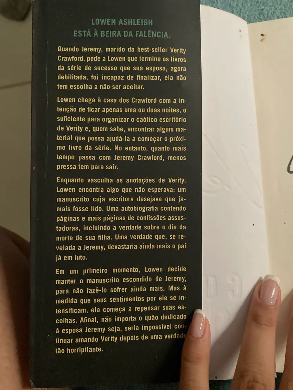 Livro Verity - Foto 2