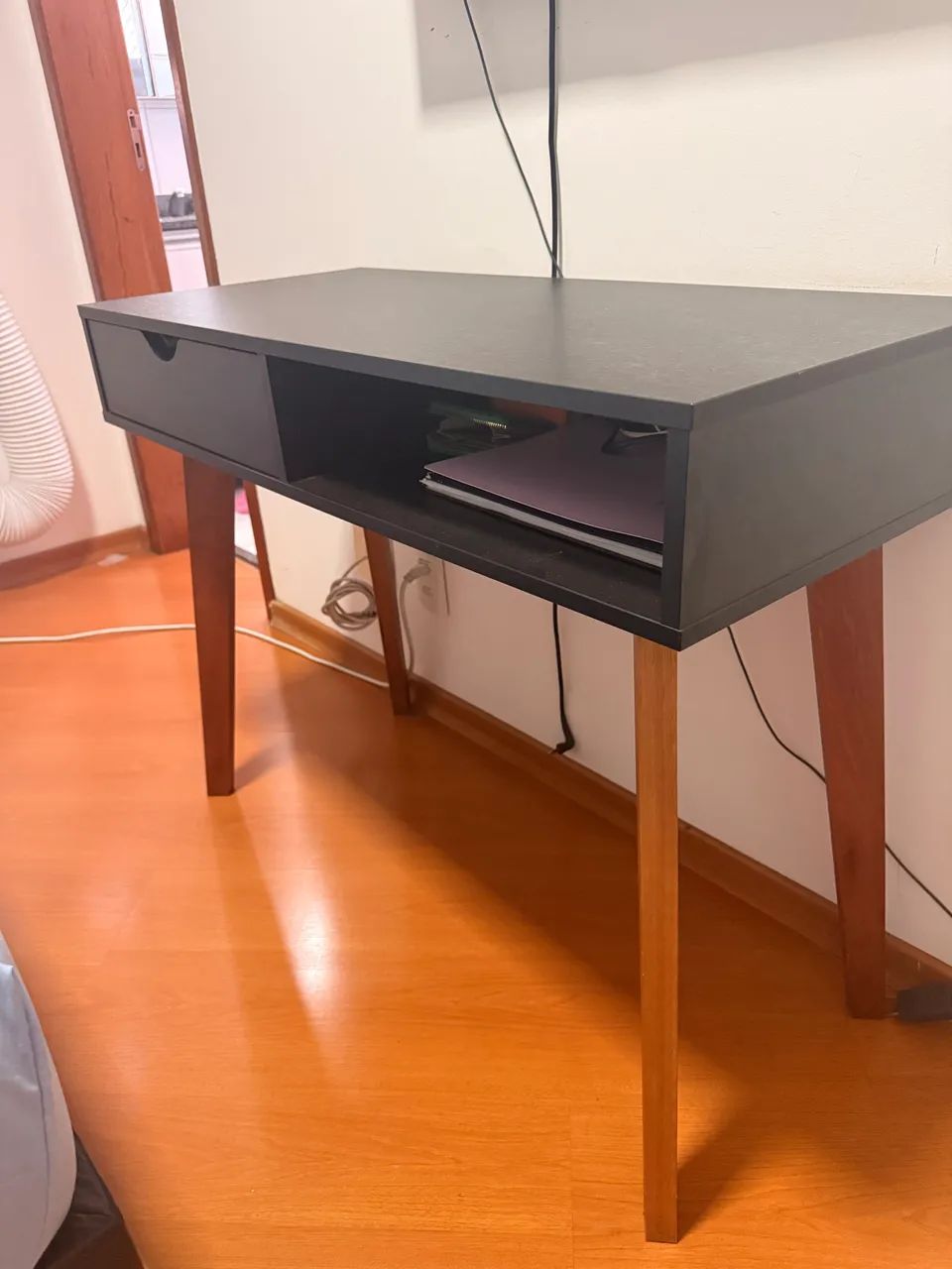 Escrivaninha Tok Stok 