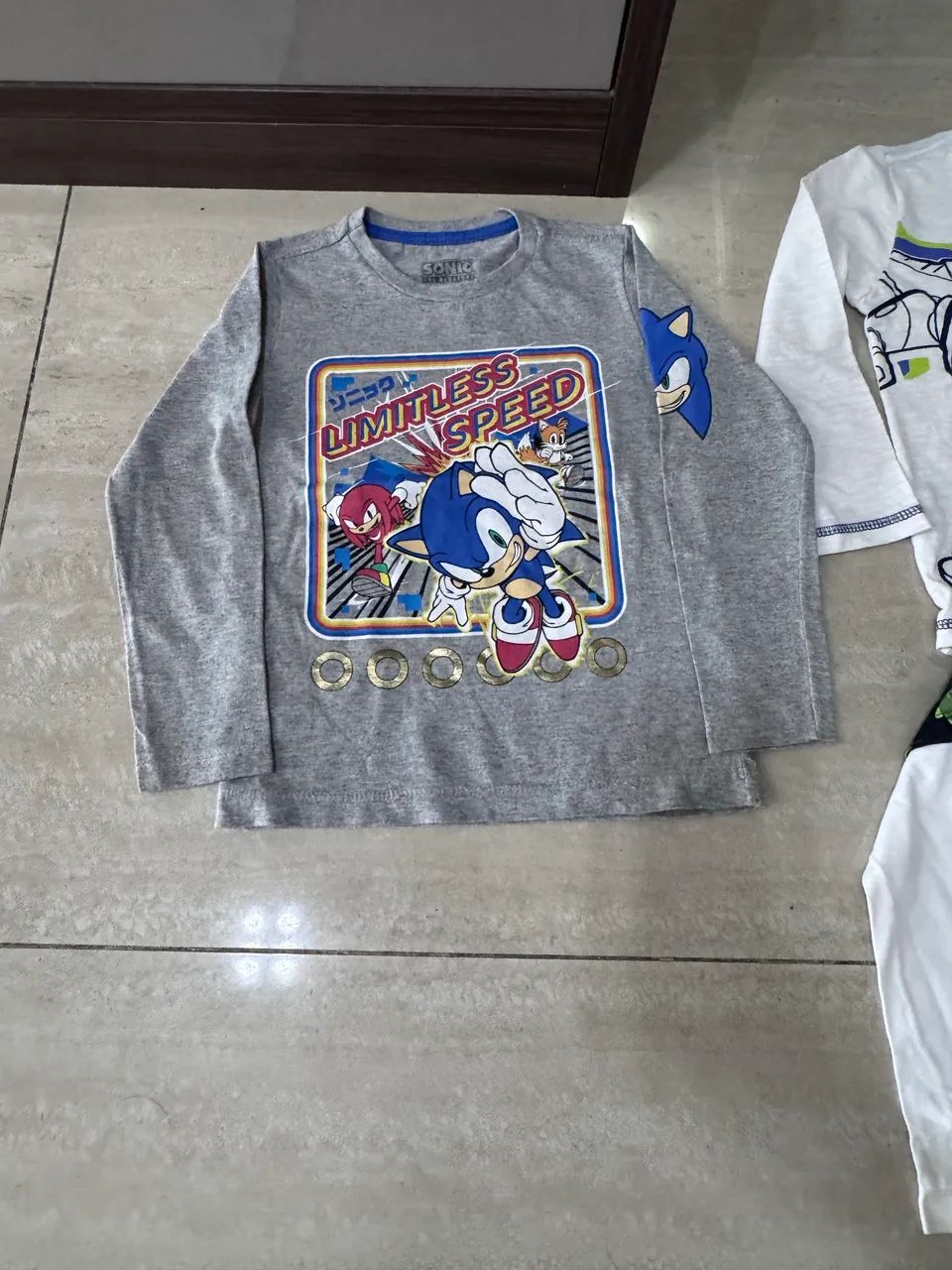Lote de camisetas manga longa TAM 4 - Foto 2