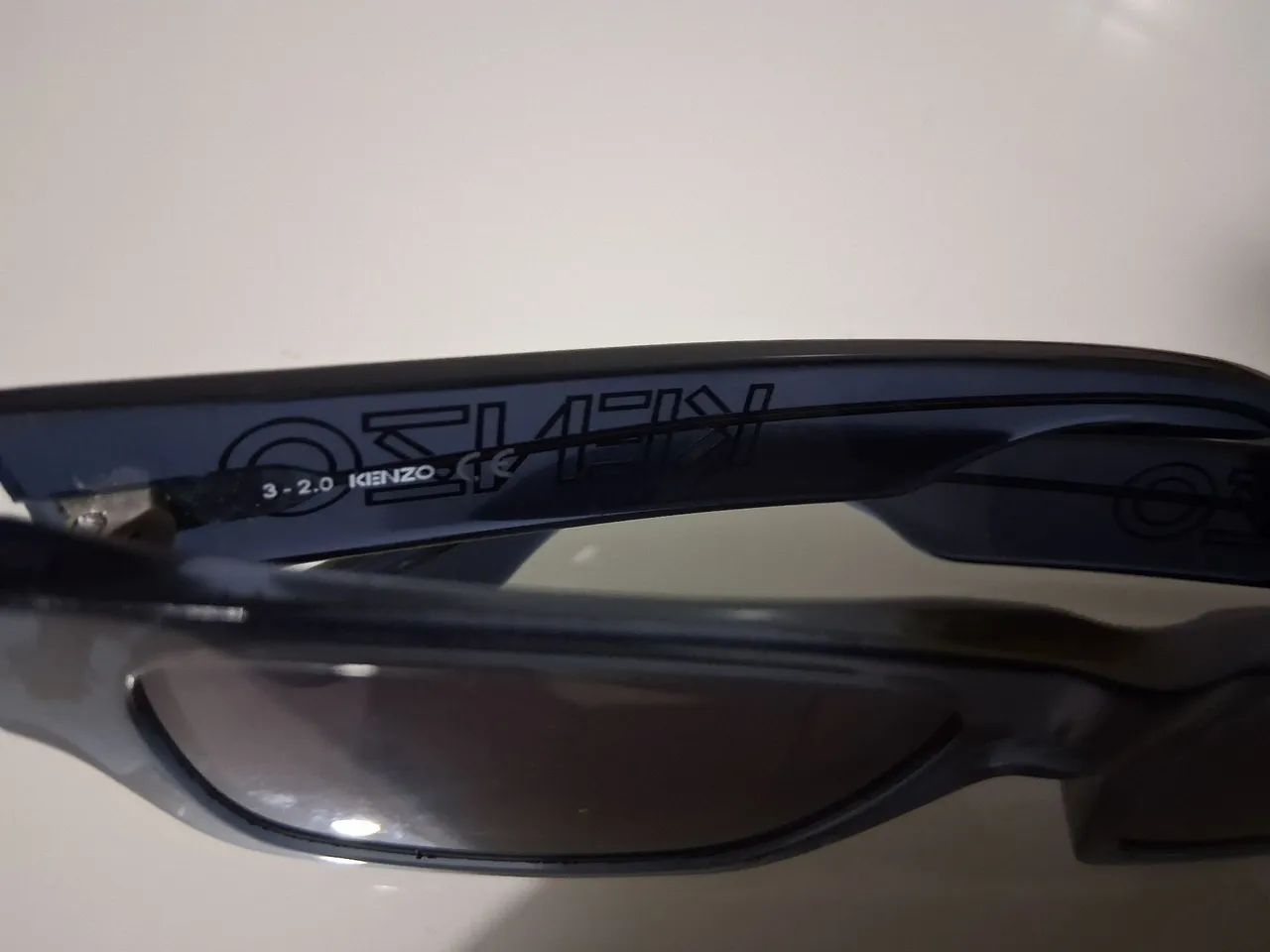 Óculos de Sol Kenzo Original - Modelo Geométrico Azul Translúcido - Foto 2