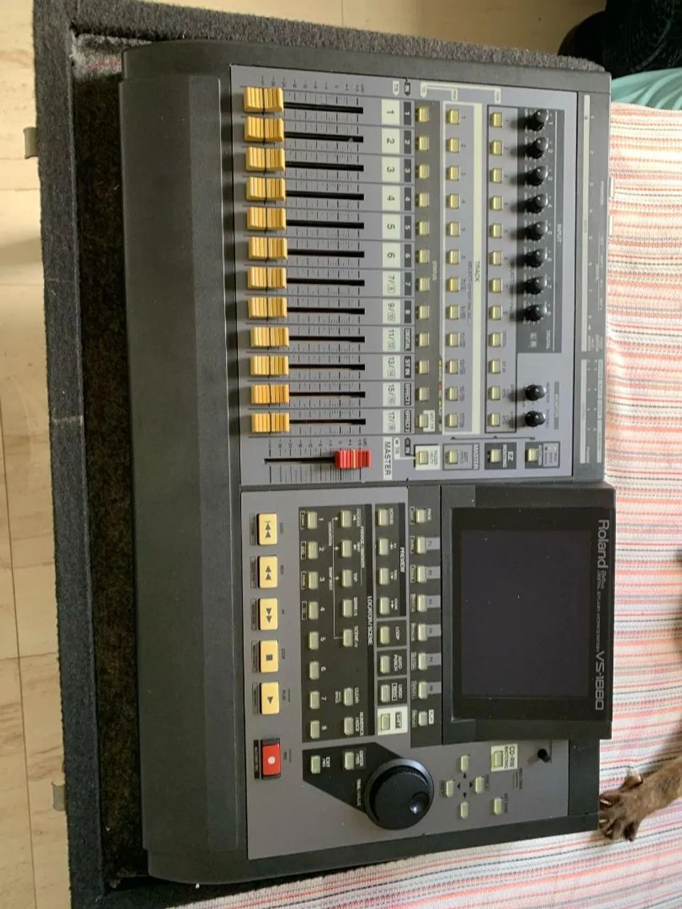 Mesa Digital roland 1880