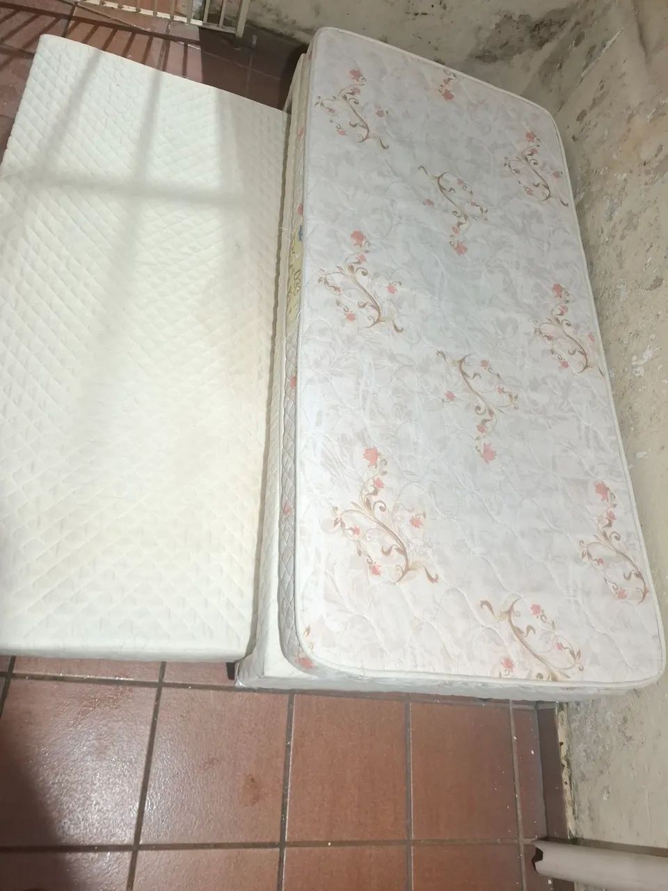 Box  bicama com colchão e.cama auxiliar  solteiro 88x1.88  - Foto 4