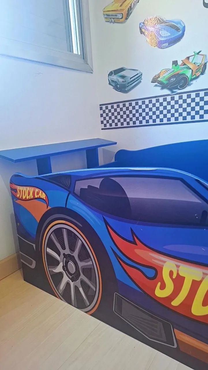 Mini cama Hotweels com colchão! Sem uso, foi apenas montada