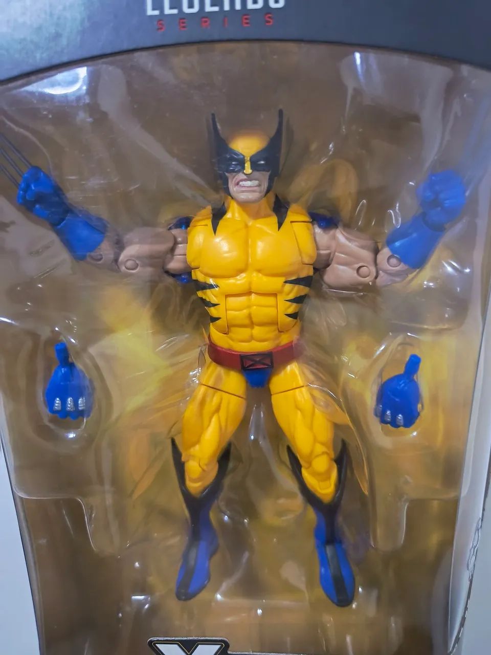 Wolverine Marvel legends series Apocalypse na caixa. - Foto 2