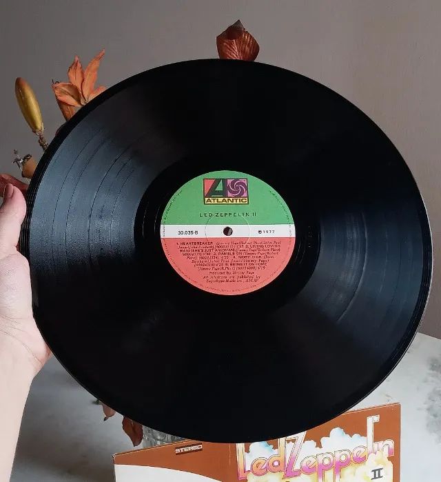 LP Vinil - Led Zeppelin - Led Zeppelin II - ed. 1977 - Foto 4