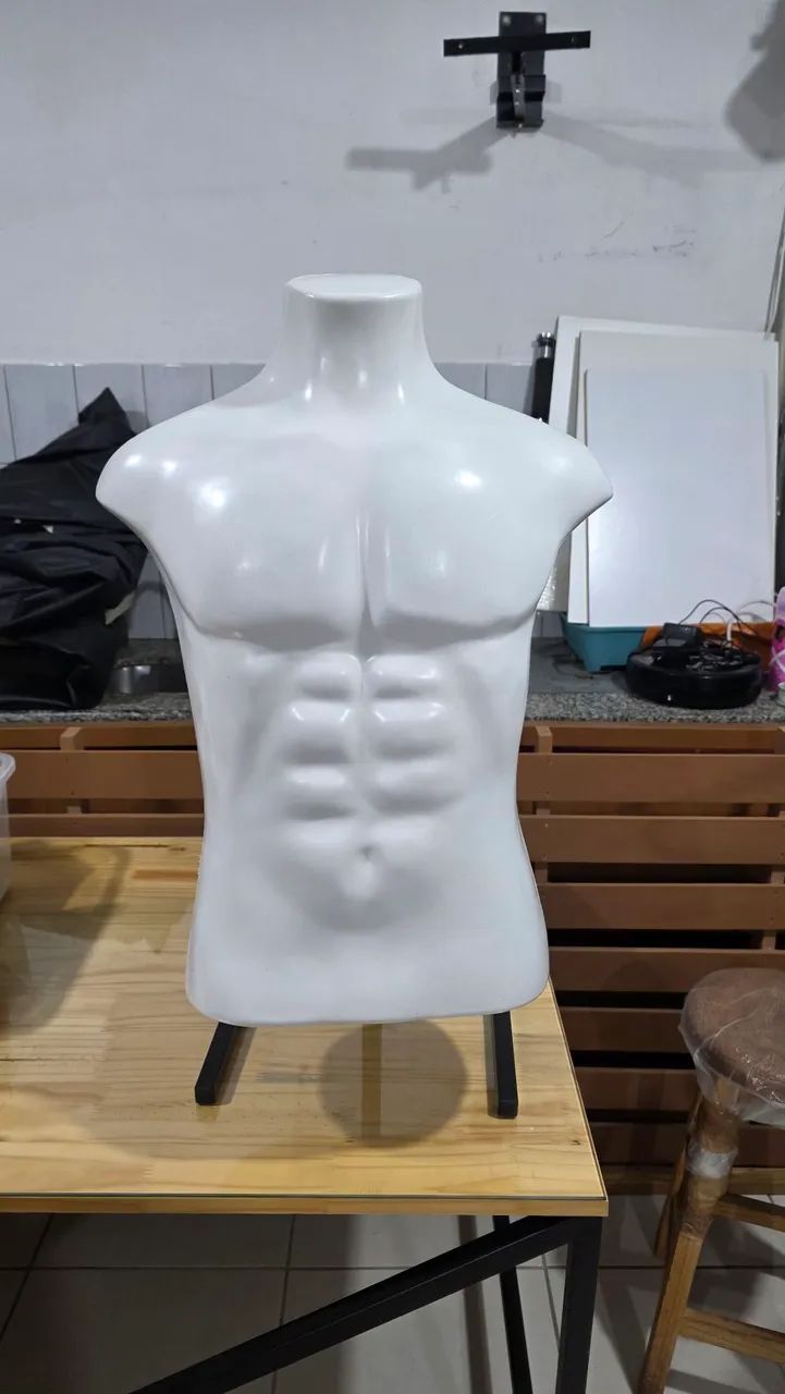 Manequim Masculino de Mesa