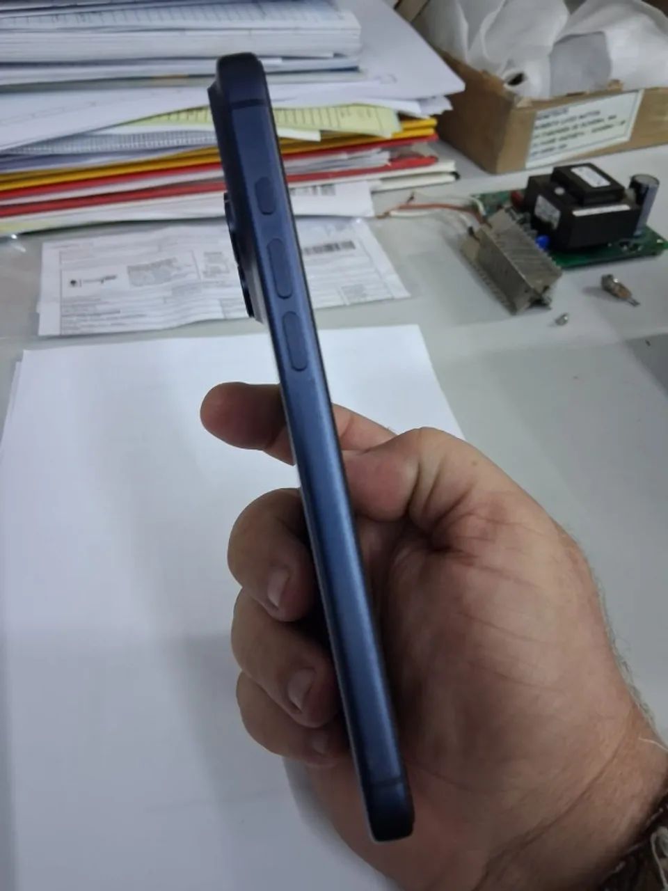 VENDO Iphone 17 Pro max 256 Azul - Foto 4