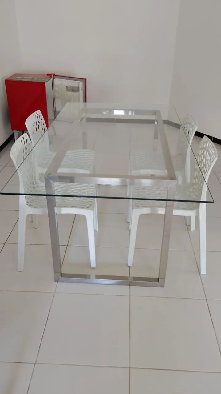 Jogo de mesa com QUATRO cadeiras, base em INOX.  - Foto 2
