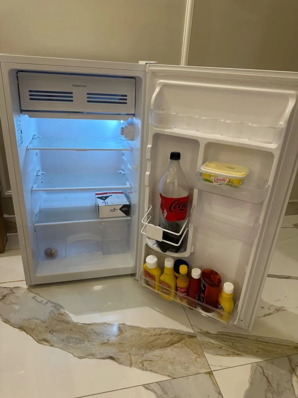 Frigobar efficient 90l branco eletrolux  - Foto 4