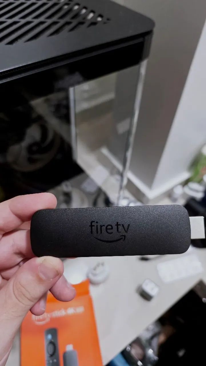 Amazon Fire TV Stick 4K Max 2ª Geração 16GB Wi-Fi 6E (NOVINHO!!) - Foto 3