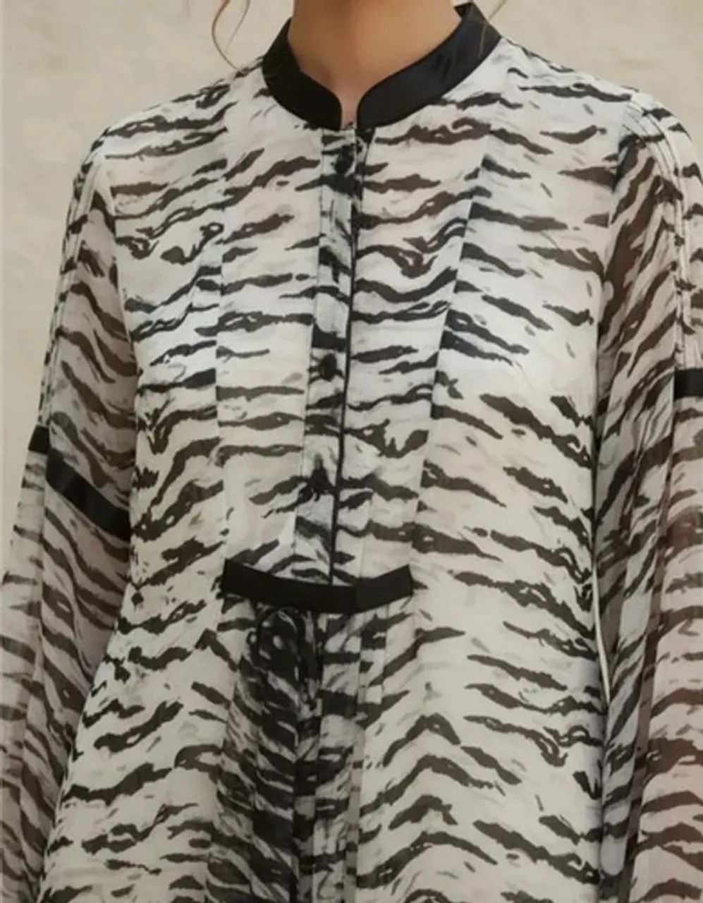 Bata/Vestido em chiffon de seda - Luzia Fazzolli - tam G - Foto 2