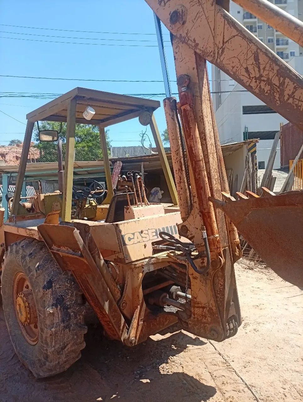 Retroescavadeira Case 580H