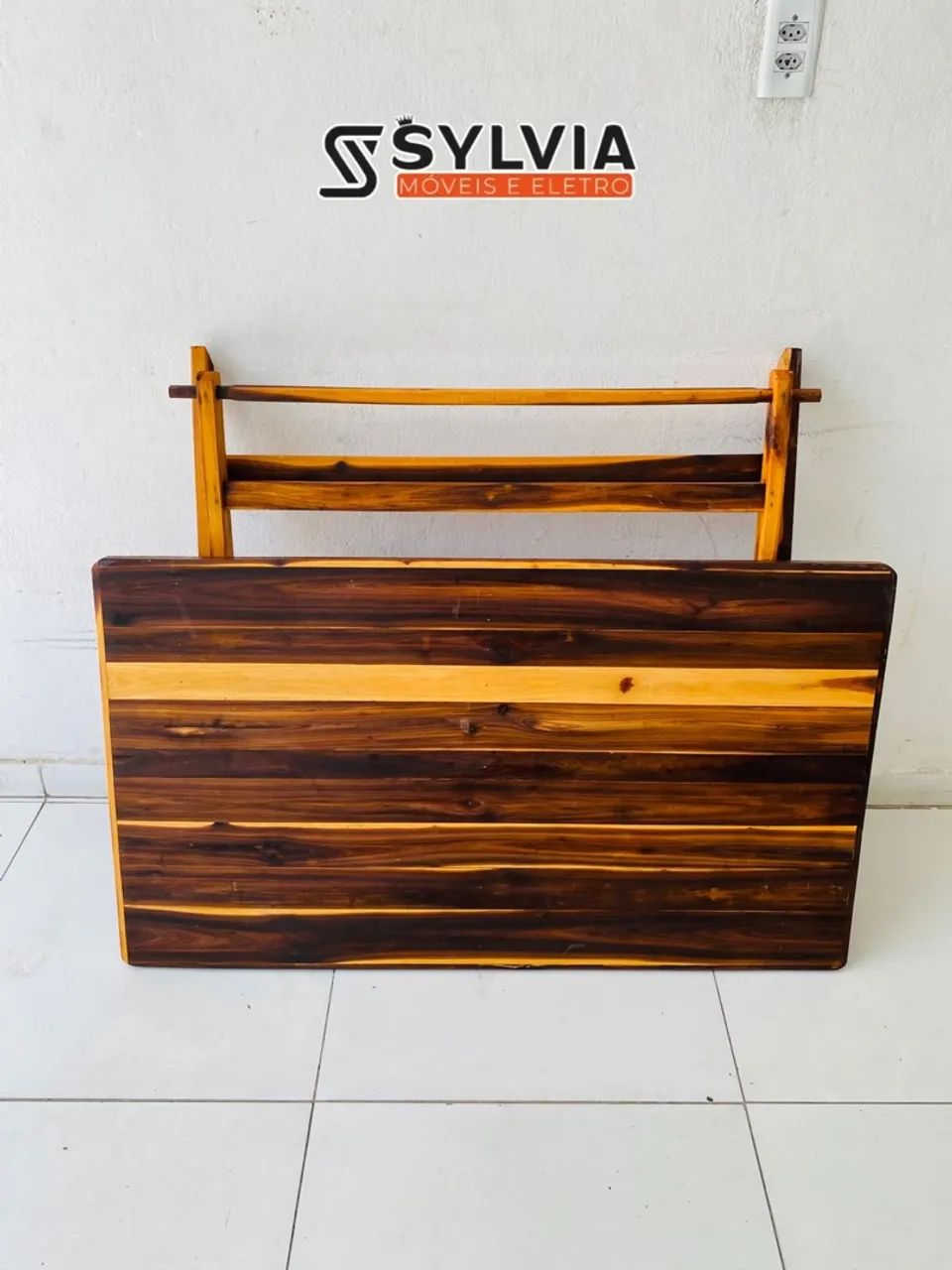 Mesa retangular 70x1,20 dobrável envernizada 