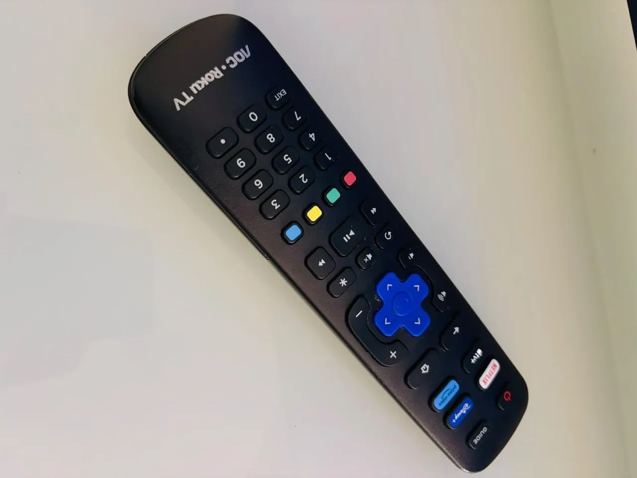 Smart tv Aoc Roku 40 polegadas impecável  - Foto 4