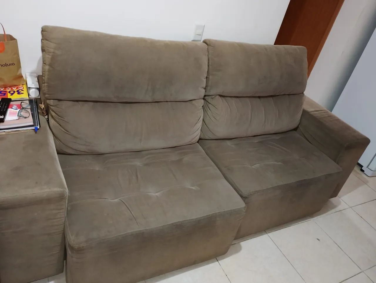 Sofá retrátil em bom estado 