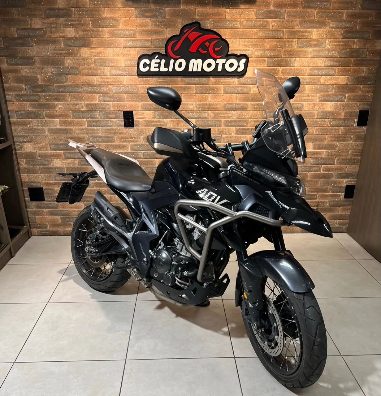 T350 X PRETA 2024/2025 - Foto 2
