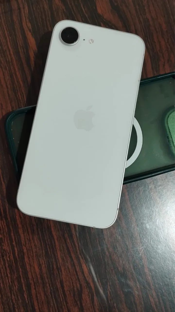 iPhone 16 e 512 GB