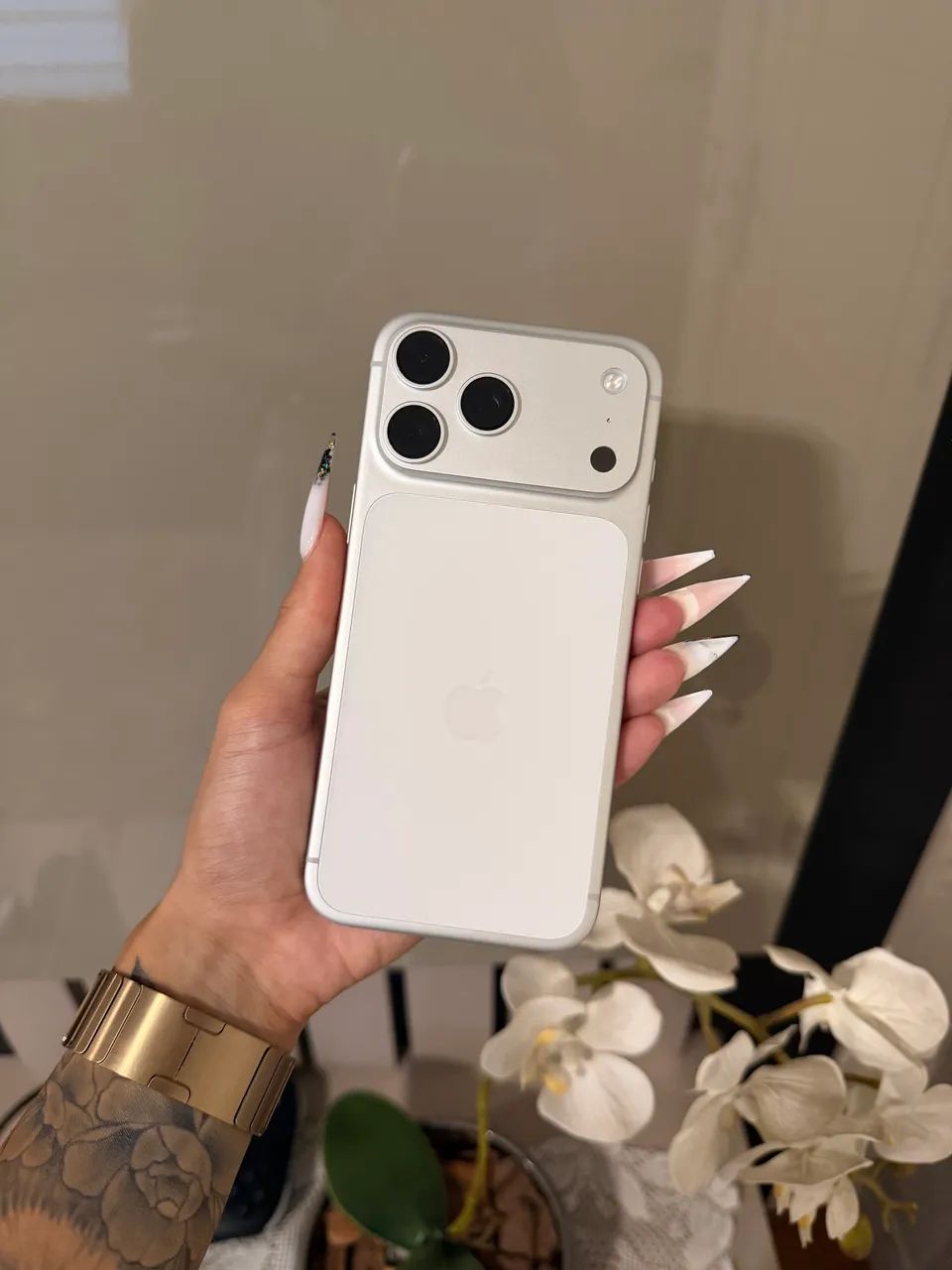 iPhone 17 Pro Max Titânio Branco IMPECÁVEL  - Foto 3