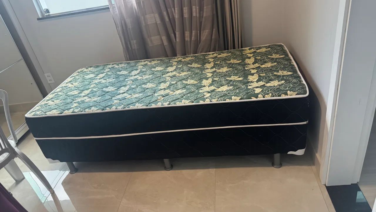 Vendo cama de solteiro