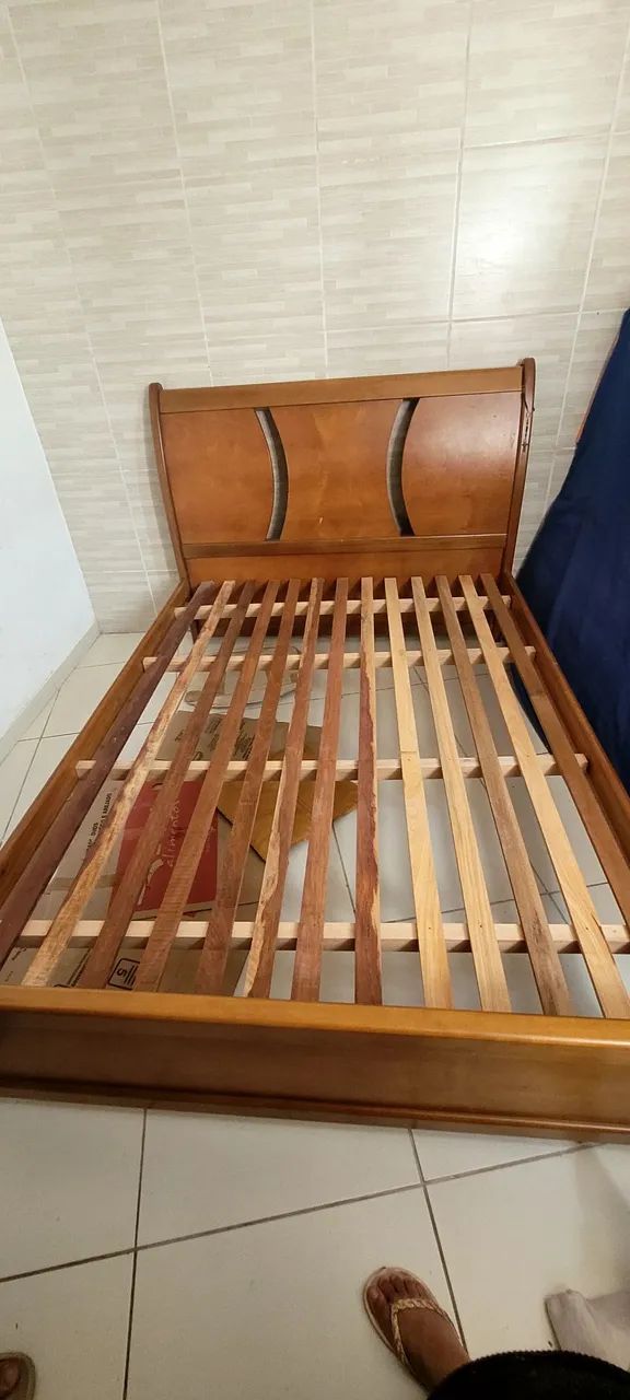 Cama de casal de madeira SEM COLCHÃO  - Foto 2