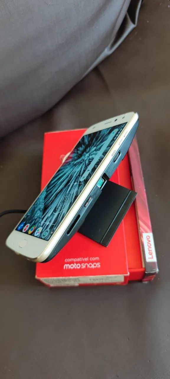 MOTO Z2 PLAY 64gb + SNAP PROJETOR + CAIXA! CELULAR IMPECÁVEL! RARO DE ACHAR.  - Foto 4