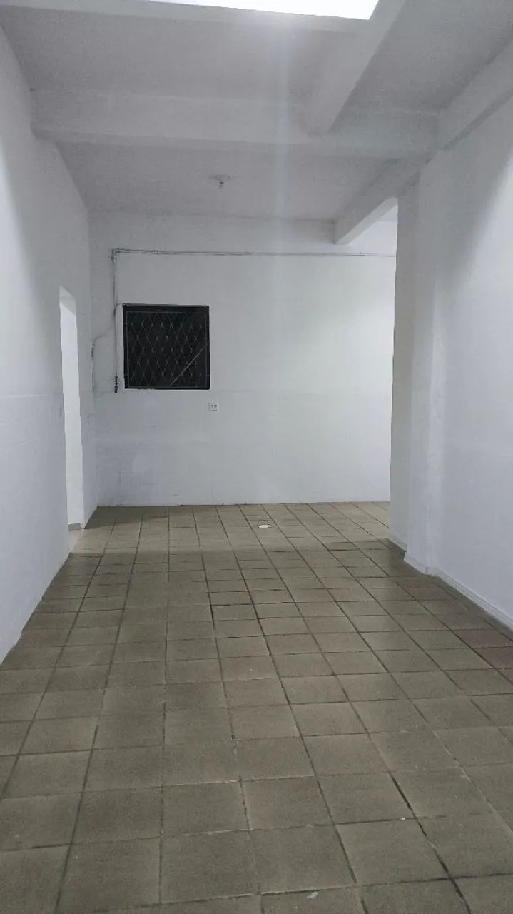 Casa com 02 quartos 