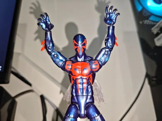 MARVEL LEGENDS HOMEM ARANHA 2099 BOOTLEG - Foto 5