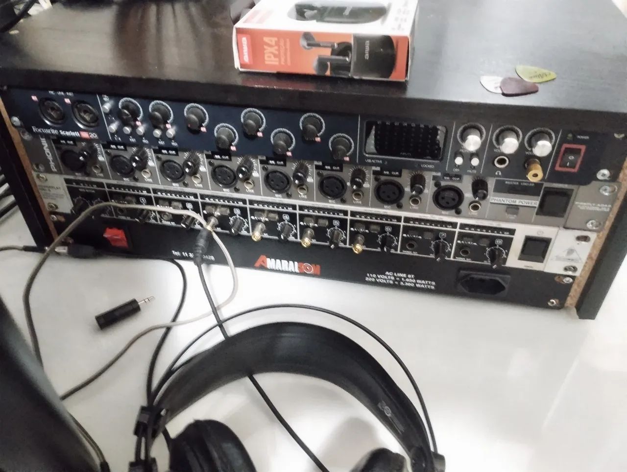 Interface de áudio Focusrite Scarlett 18i20 - 1st generation - Foto 2