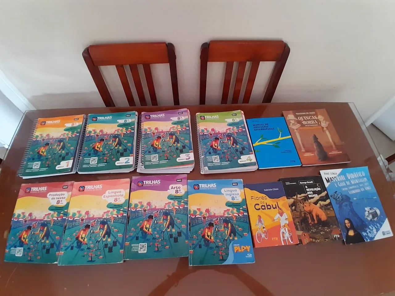 Vendo livro trilhas 8 ano - Foto 3