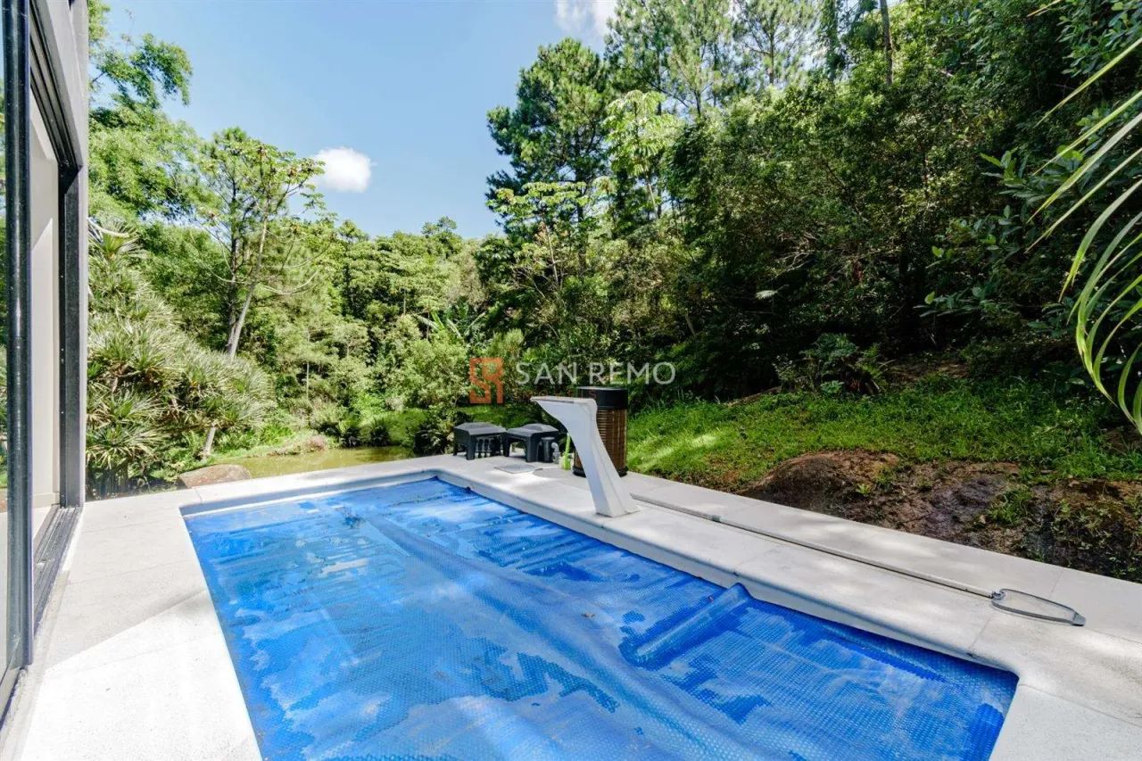 Casa para locação 4 suítes e 1 quarto em Campeche com 7000m²