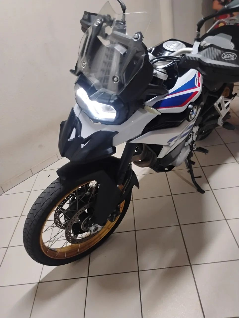 BMW  - Foto 3