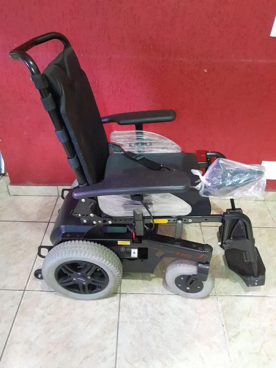 Cadeira de rodas elétrica ORTOBRAS  - Foto 3