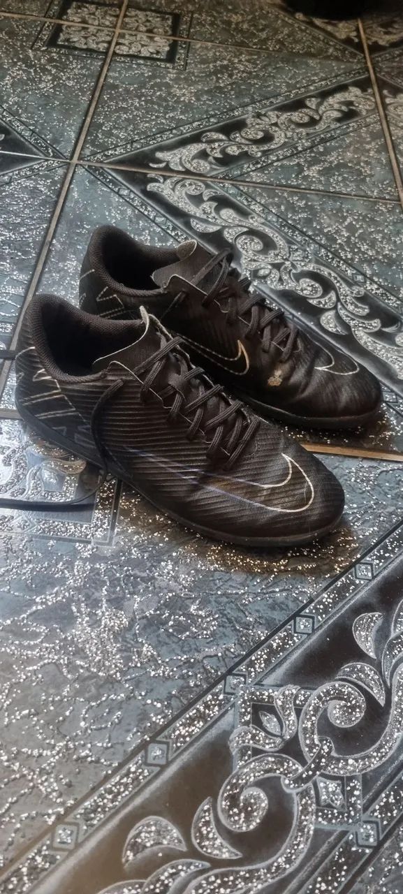 vendo chuteira nike mercurial tamanho 40 - Foto 2
