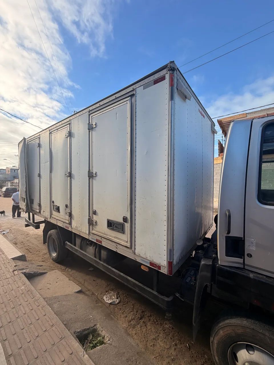 Caminhão cargo pronto para trabalhar - Foto 3