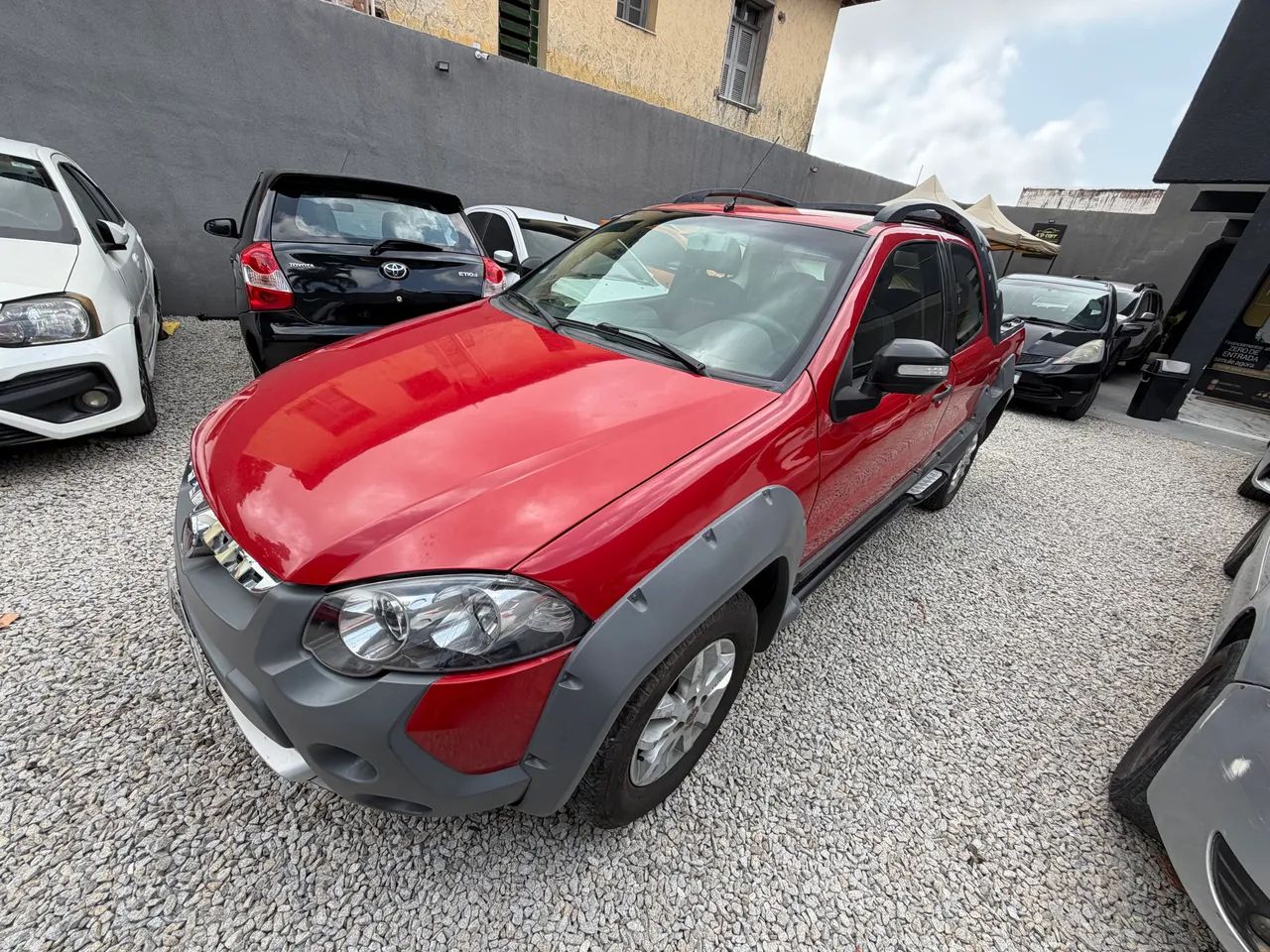 Fiat Strada Adventure1.8/ 1.8 Locker Flex CD 2013 - Foto 2