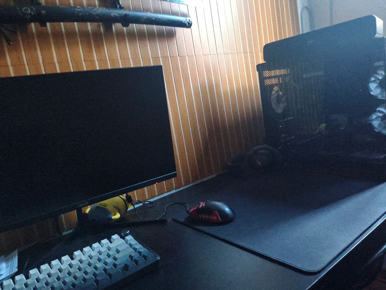 Pc Gamer completo com Mesa e Katana de brinde