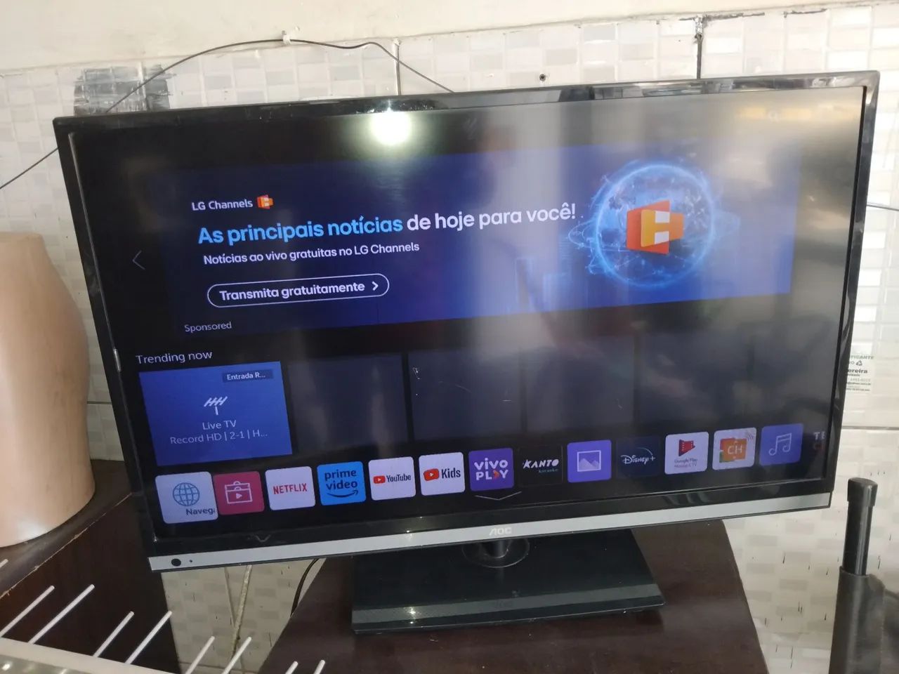 Tv smart 32" AOC controle  - Foto 3