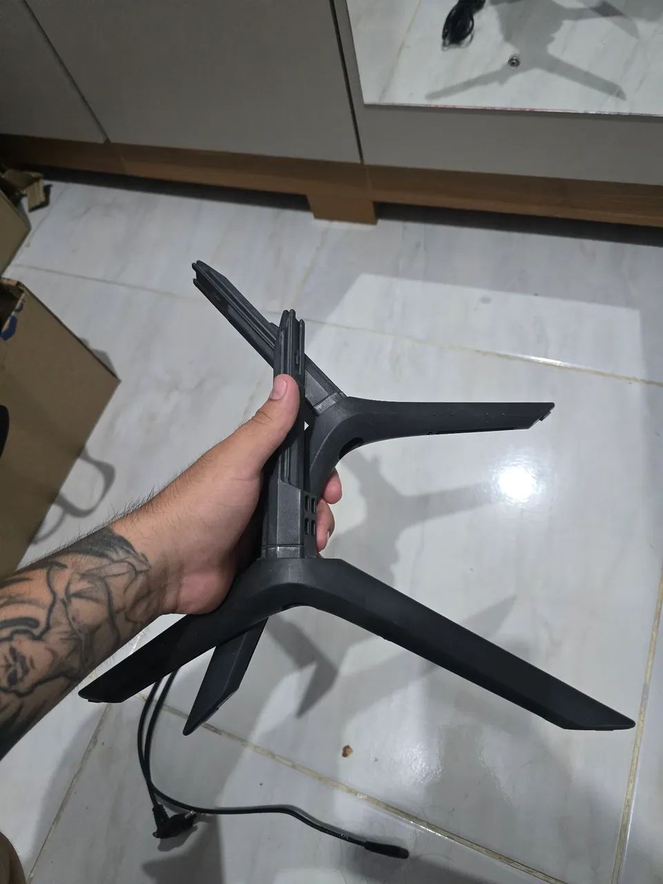 VENDO TV Samsung 75 polegadas com defeito (modelo 2022) - Foto 4