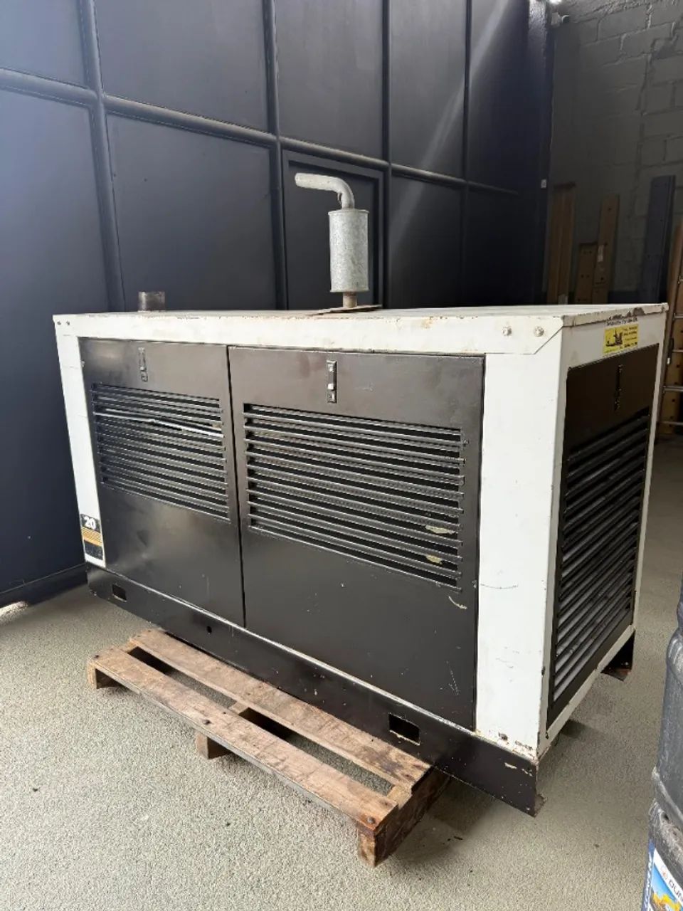 Gerador KOHLER 25 KVA - GÁS NATURAL