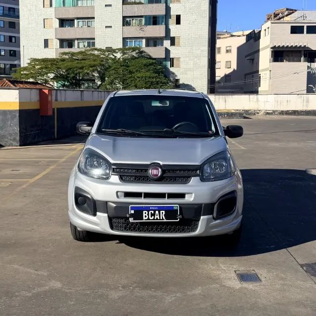 Fiat Uno Attractive 1.0 EVO Fire Flex 8V 5P 2021