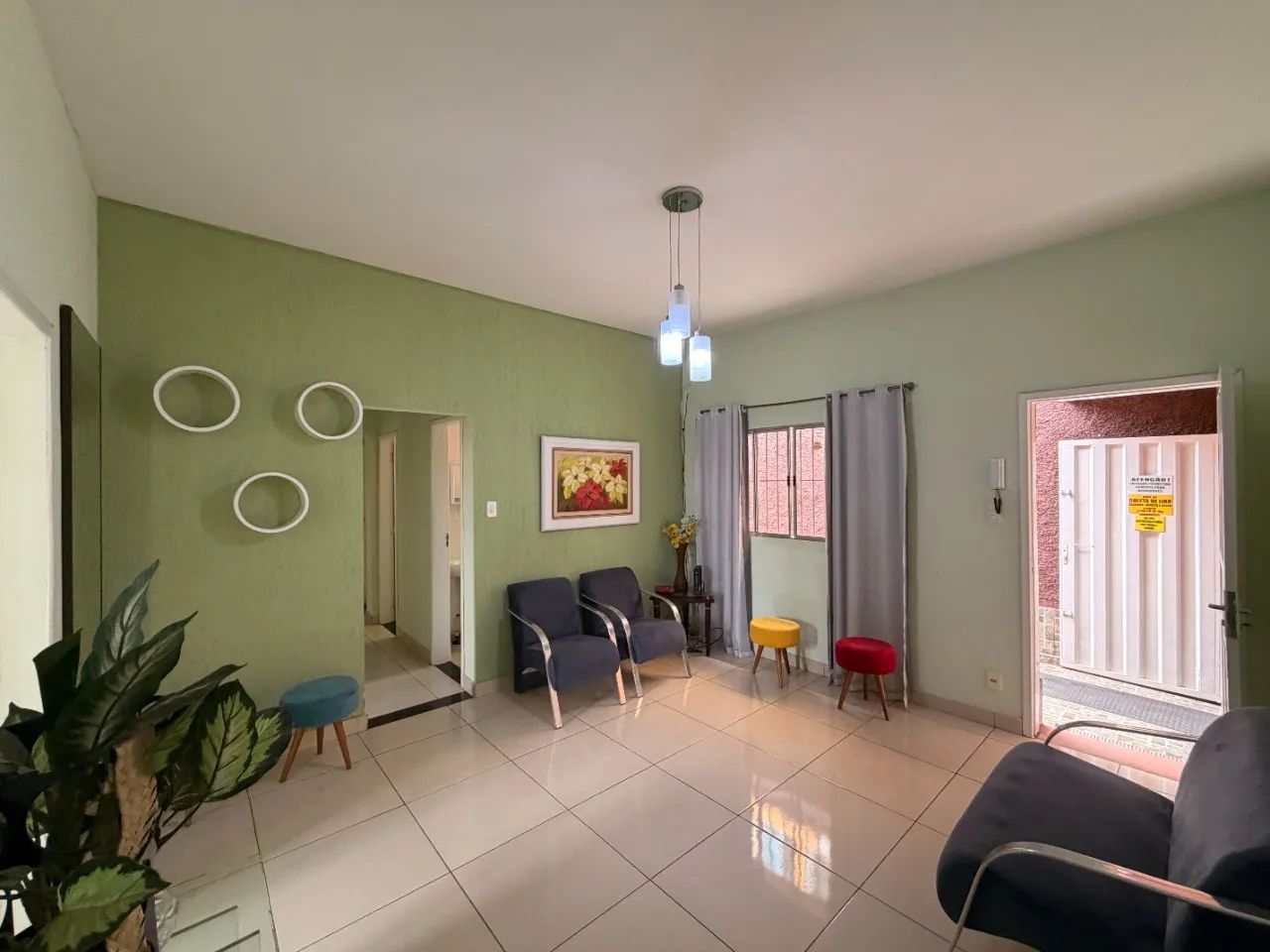 Casa ampla e linear com 373,00 m² - Foto 4