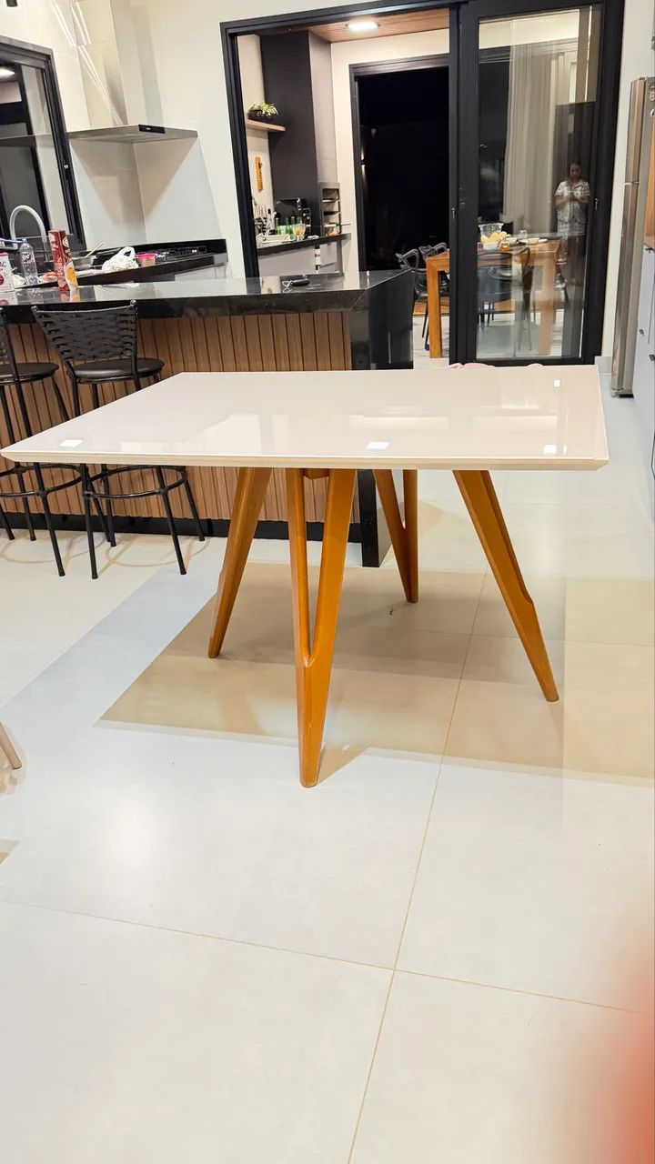 Mesa 4 lugares vidro e madeira  - Foto 4