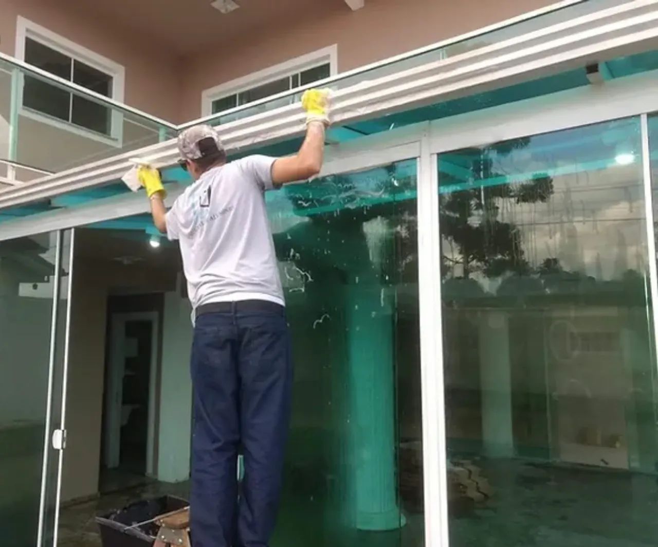 Limpeza e manutenção de Coberturas e fachadas  - Foto 2