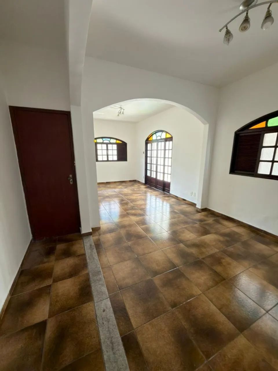 Casa no Centro com 3 quartos com suíte para Locação   . - Foto 2